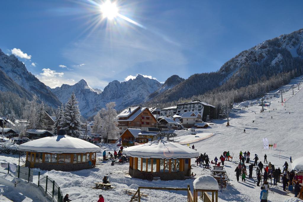 Apartment Mojstrovka With Terrace In City Center Kranjska Gora Quarto foto